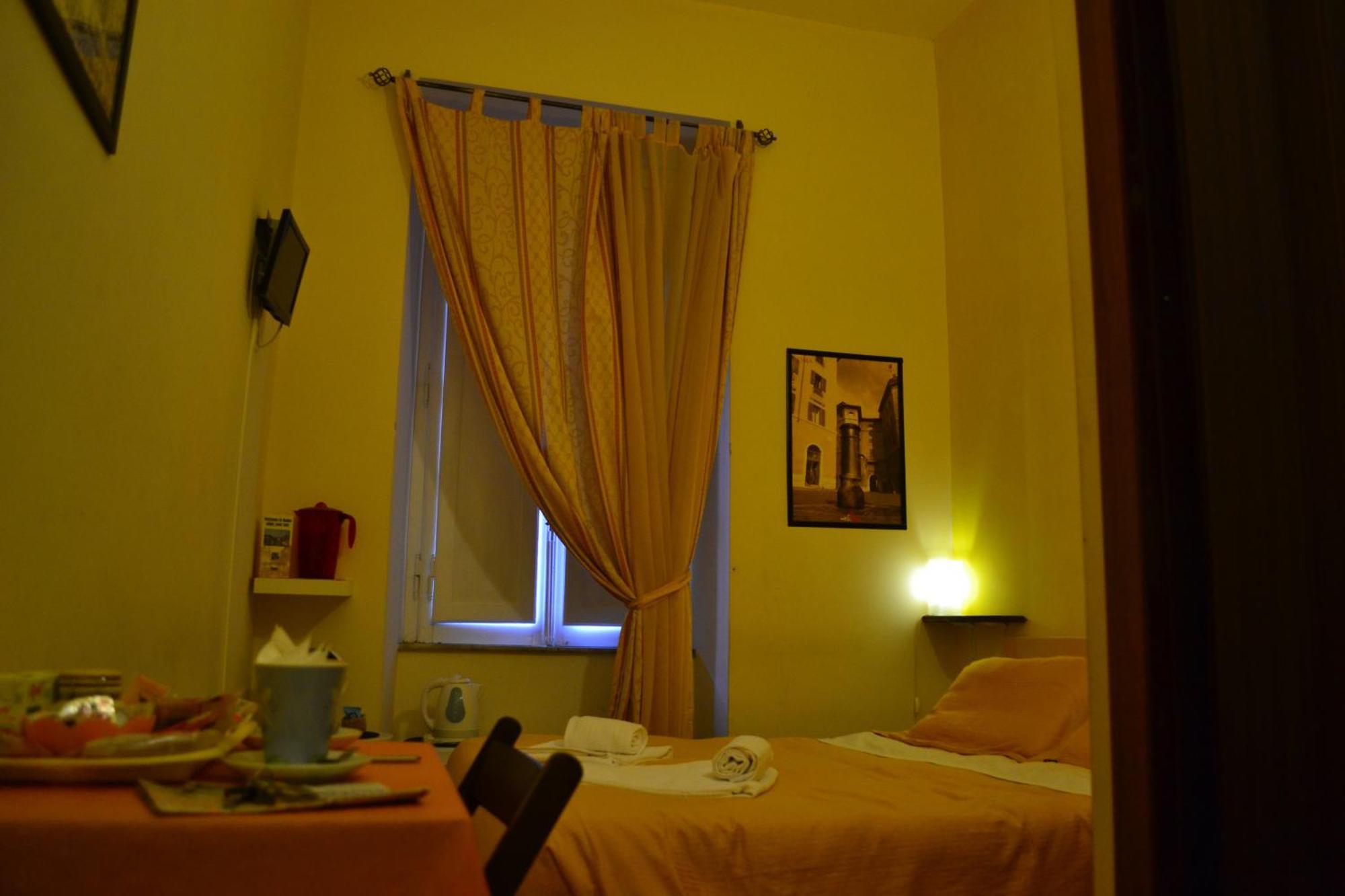 Quo Vadis Roma 2 Bed & Breakfast Стая снимка